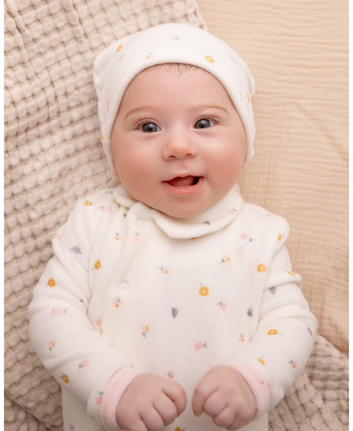 MeMoi Baby Girls 2 Piece "Lily Of The Valley" Cotton Rich Velour Footie Set