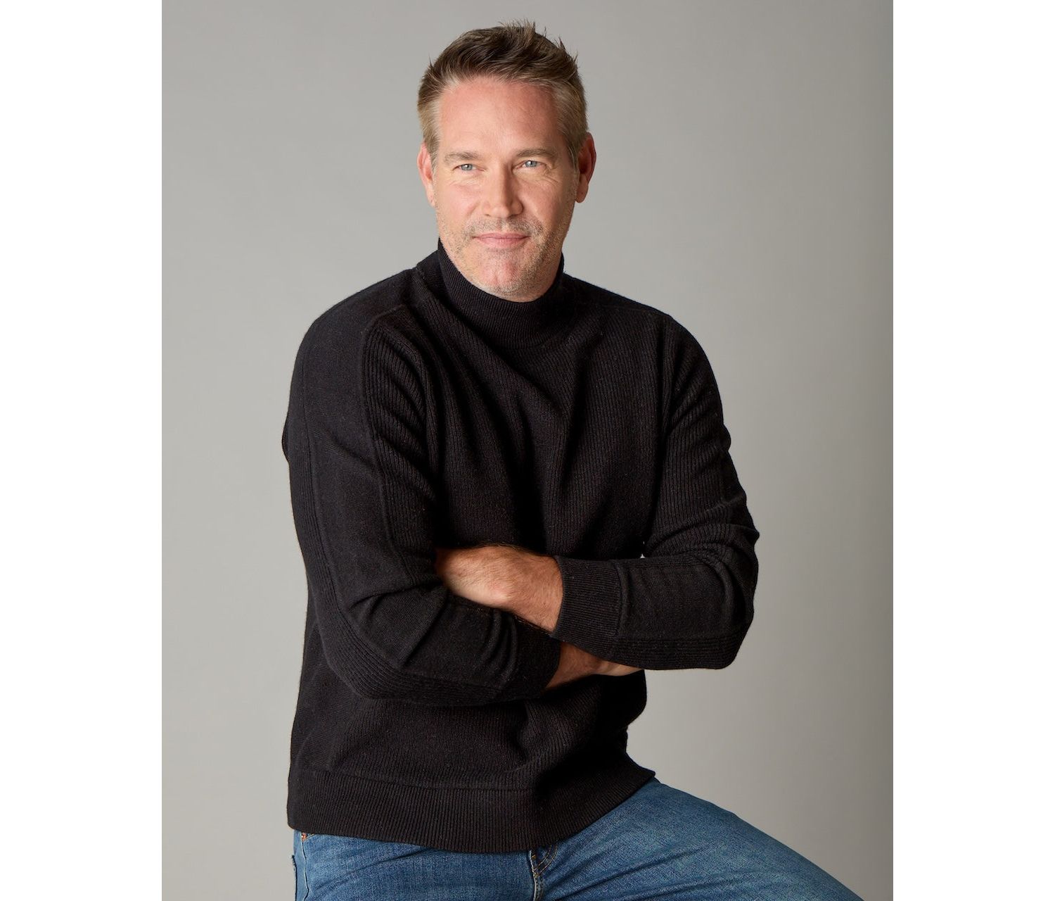 Men's Itch-Free Merino Wool Mock Neck Sweater with Lining