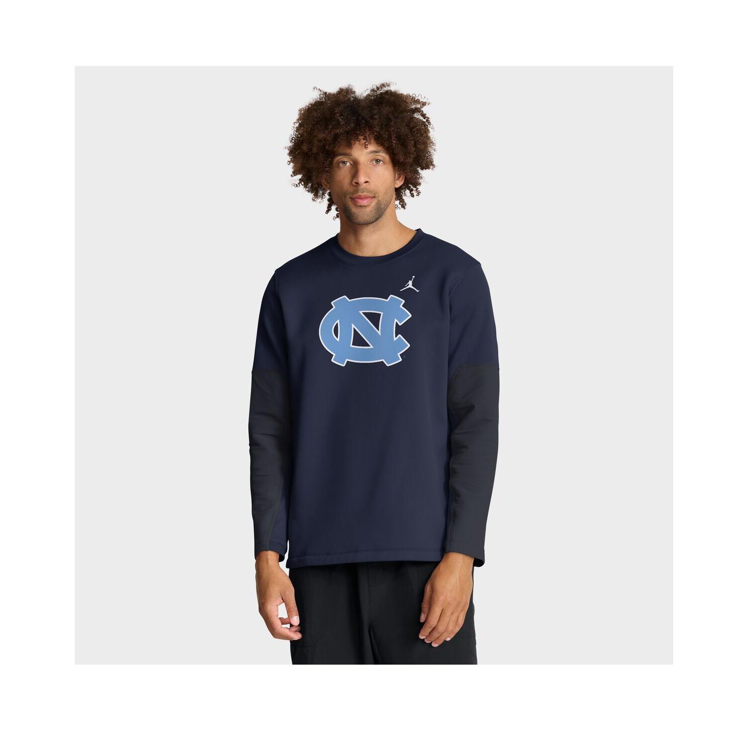 Men's Navy North Carolina Tar Heels 2025 Sideline Coach Performance Long Sleeve T-Shirt