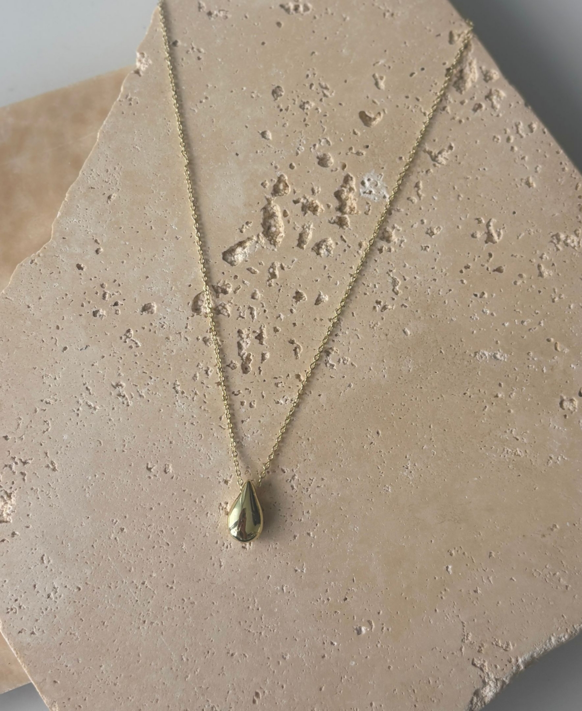 Adornia Gold Teardrop Necklace In Gold