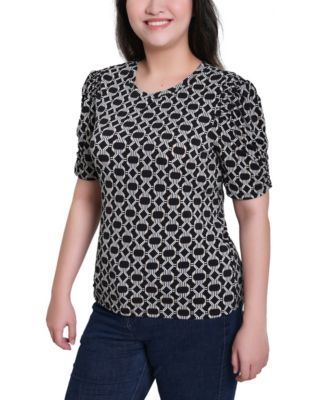 Petite Short Sleeve Scoop Neck Top