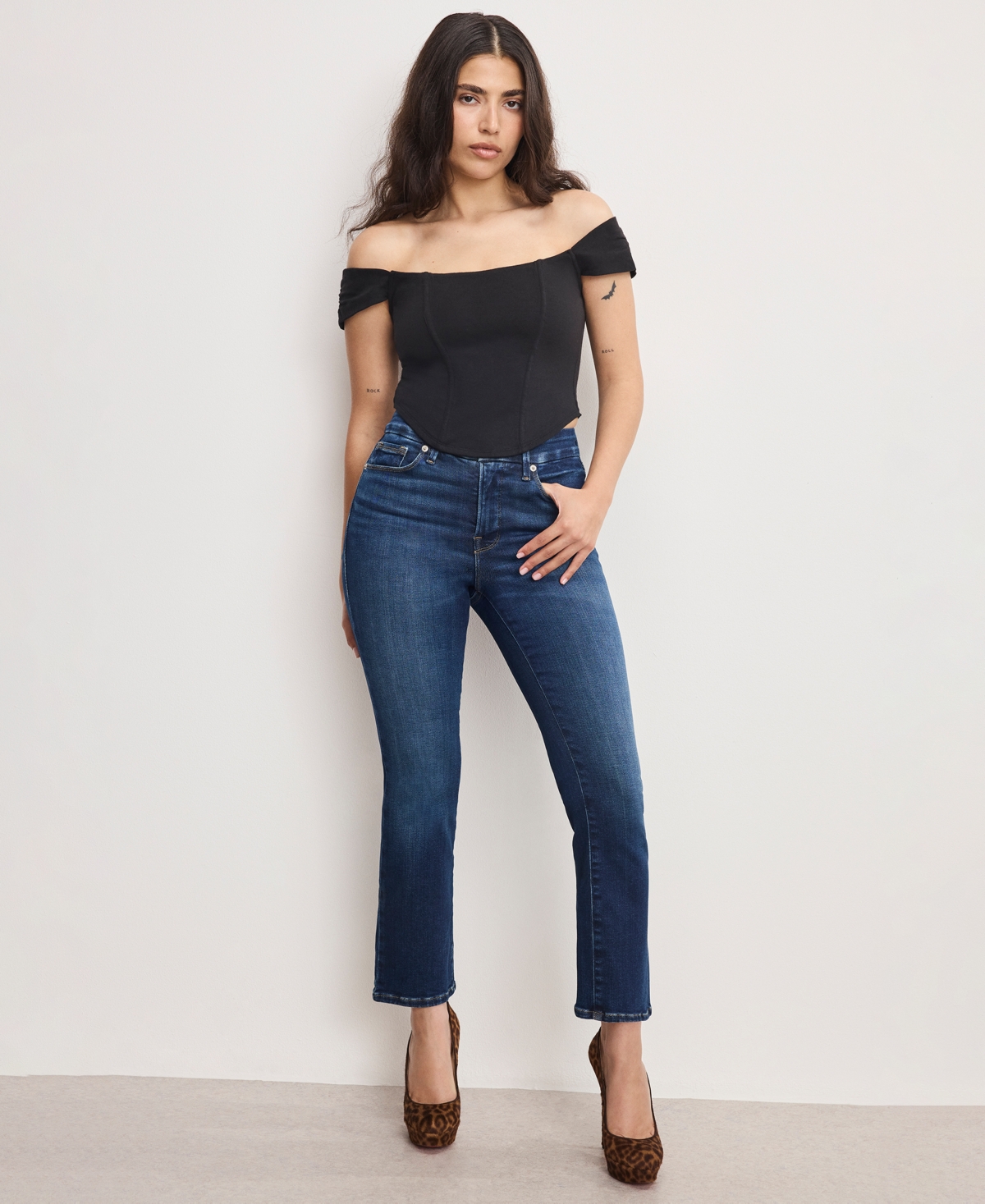Good American Petite Dolly Jolean Mid Rise Jeans In Blue