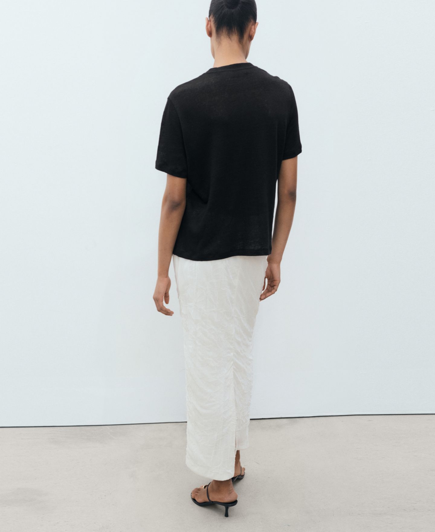 Женская футболка Mango Short-Sleeved Linen, цвет: Чёрный — фото 8