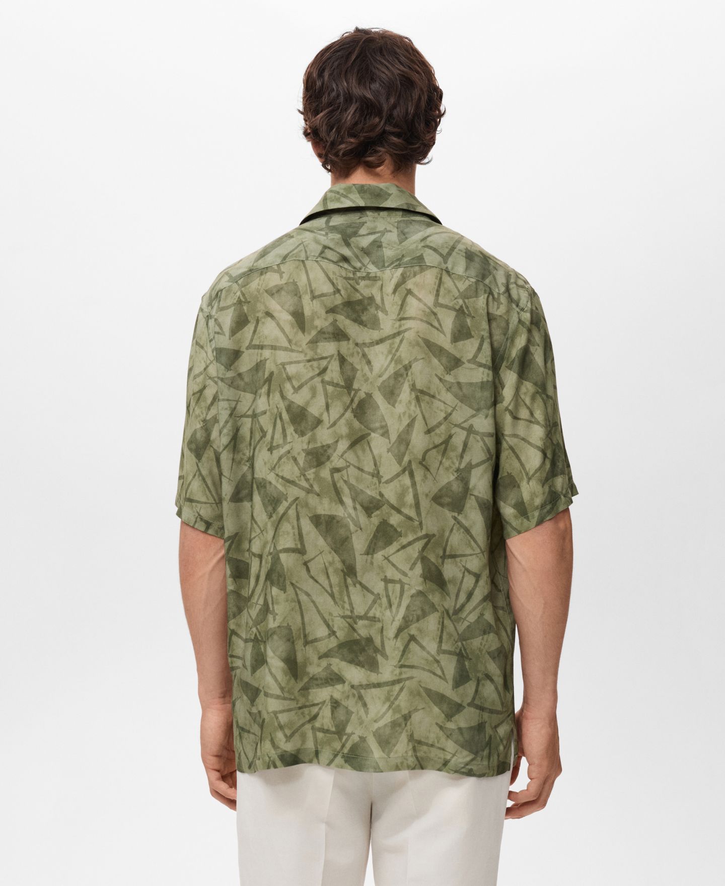 Мужская рубашка Mango Printed Bowling, цвет: Тёмный зелёный — фото 5
