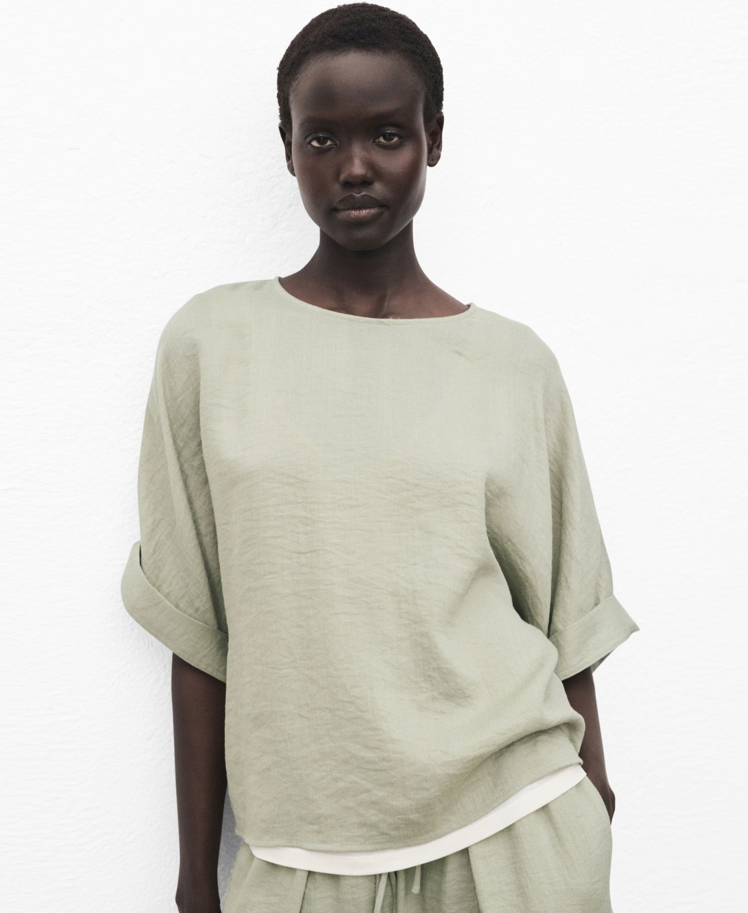 Women's Turn-Up Sleeves Oversized Blouse