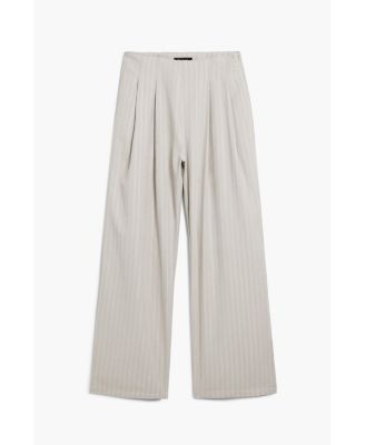 Women's Pleated trousers with waistband