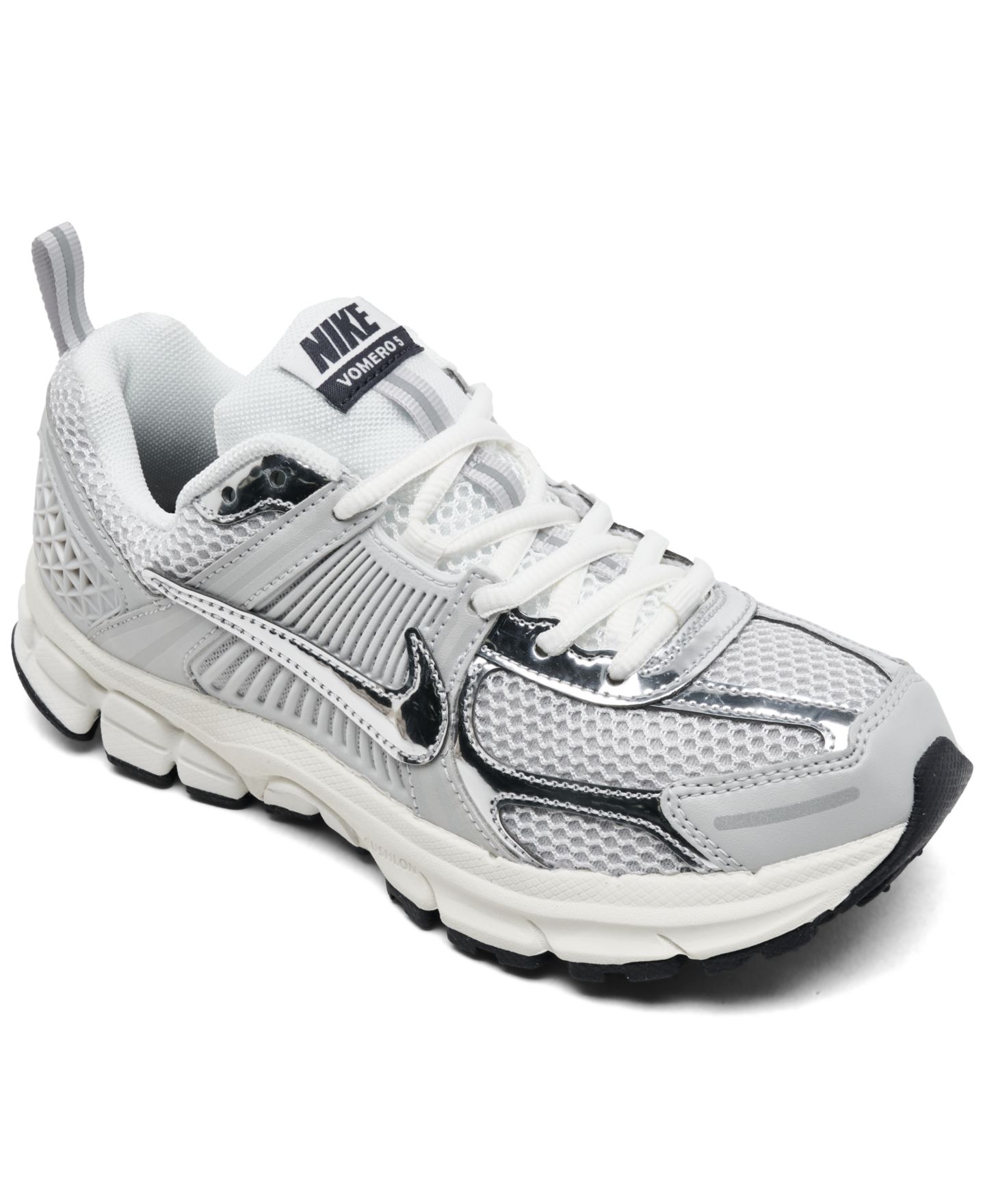 Детские беговые кроссовки Nike Vomero 5, цвет: Серебристый — фото 1
