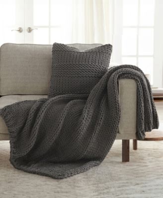 Chunky Blanket and Decorative Pillow Set, 21" x 21"