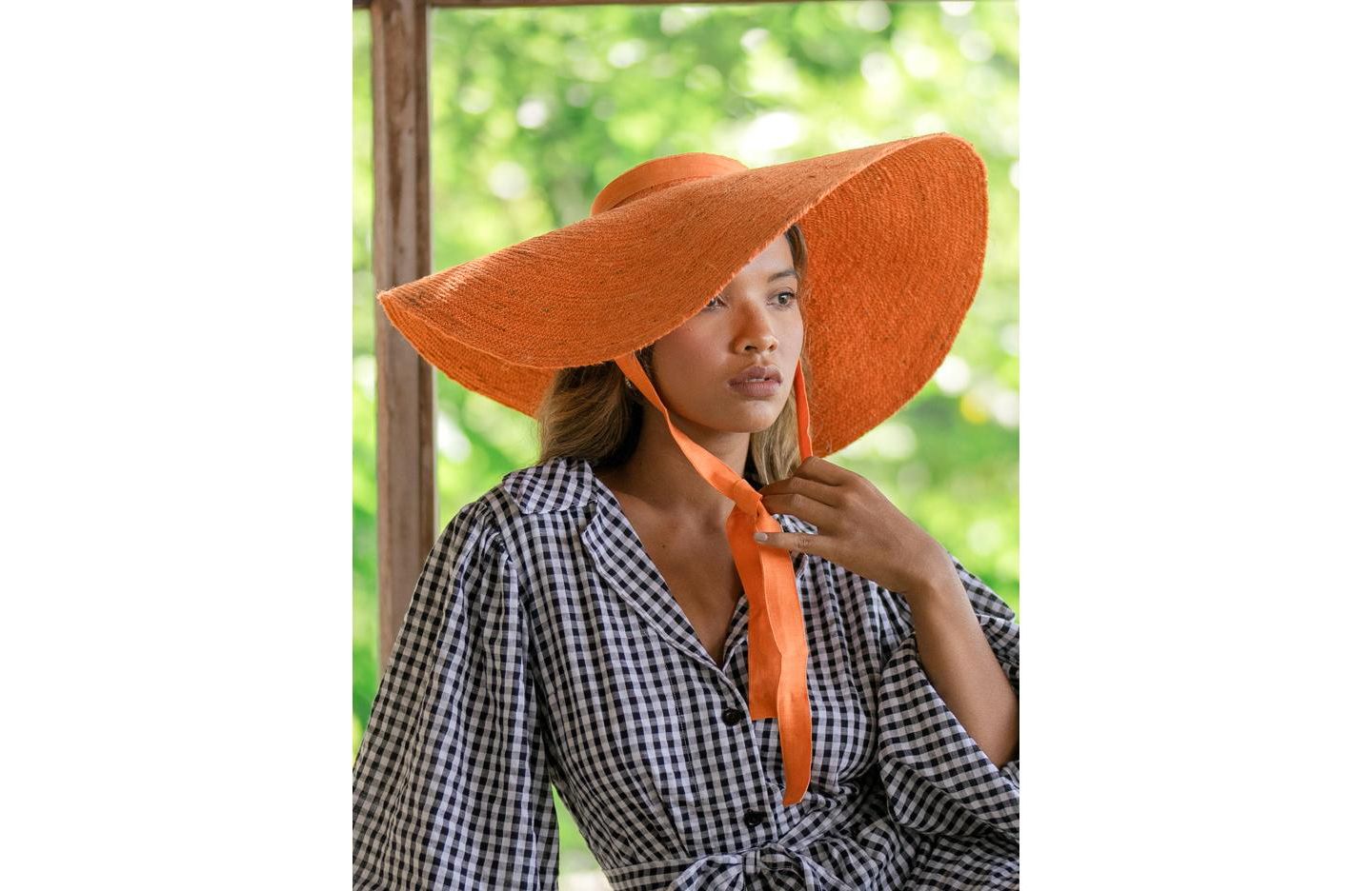 Женский головной убор Brunna.co Lola Wide Brim Jute Straw Hat In Orange, цвет: Оранжевый — фото 2