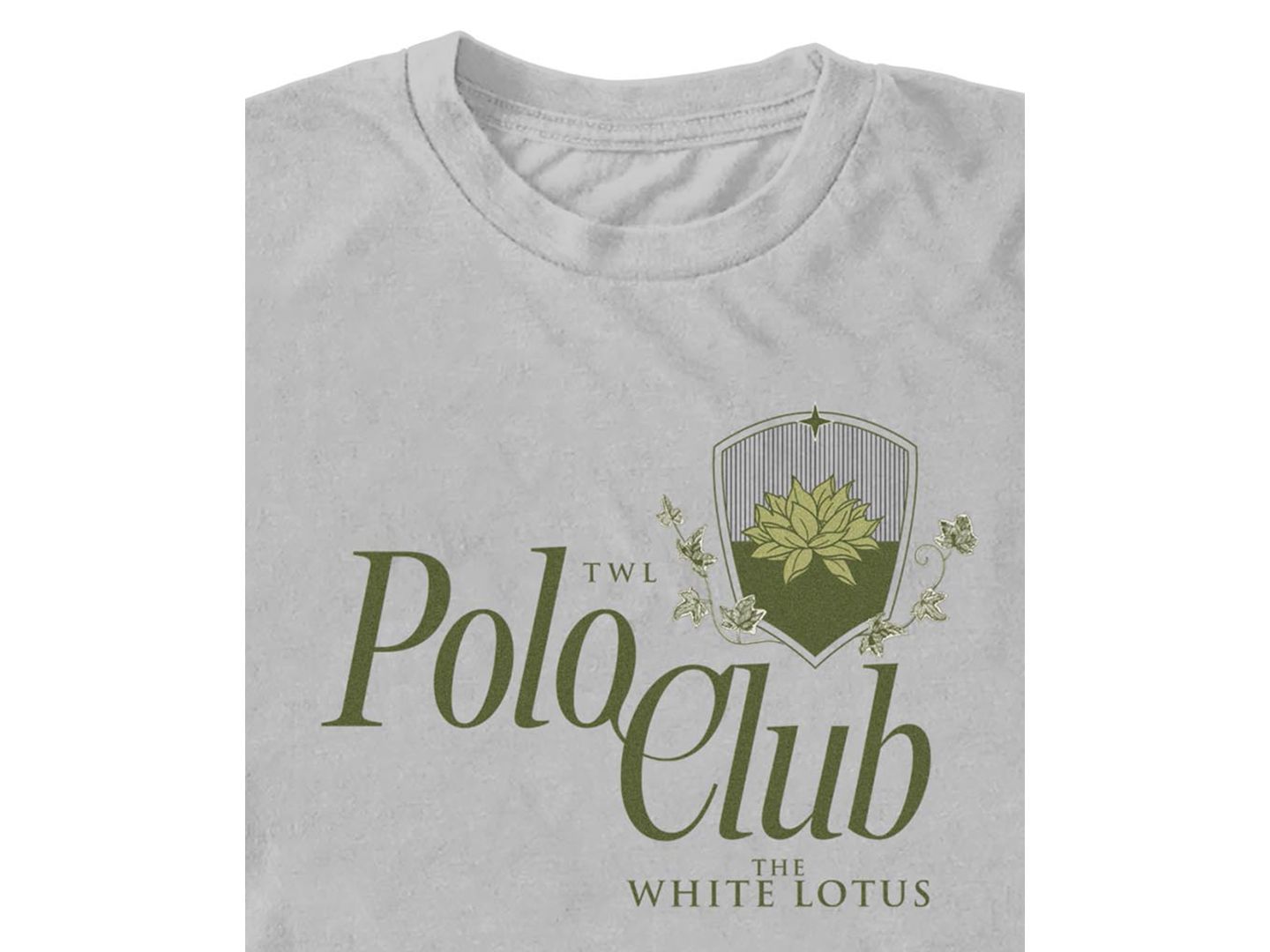 Мужская футболка Fifth Sun The White Lotus Polo Club Crewneck, цвет: Ледяной серый — фото 3