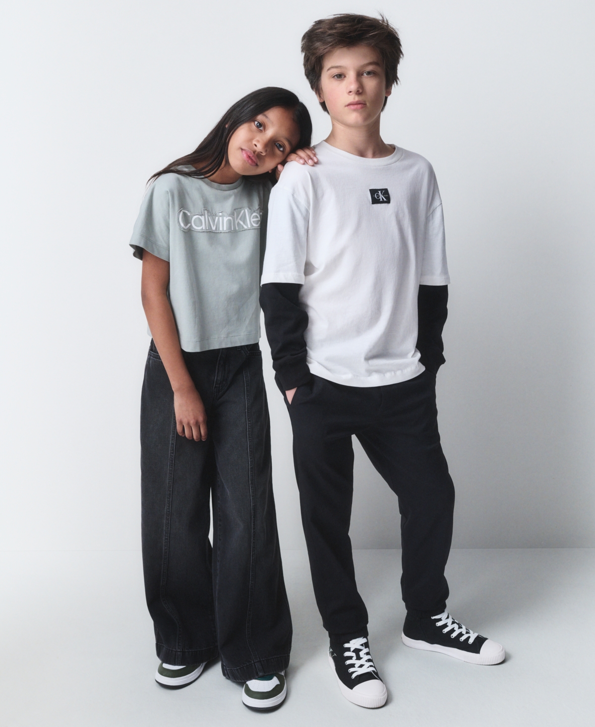 Calvin Klein Big Girls Applique Boxy Short Sleeve T-shirt In Green