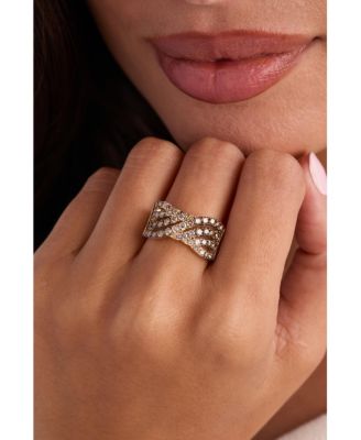 Chocolate Ombr&eacute; Diamond & Nude Diamond Ribbed Crossover Ring (3/4 ct. t.w.) in 14k Gold