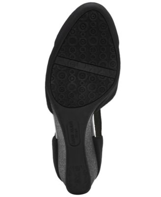 Women's Tiffany Wedge Heel Pumps