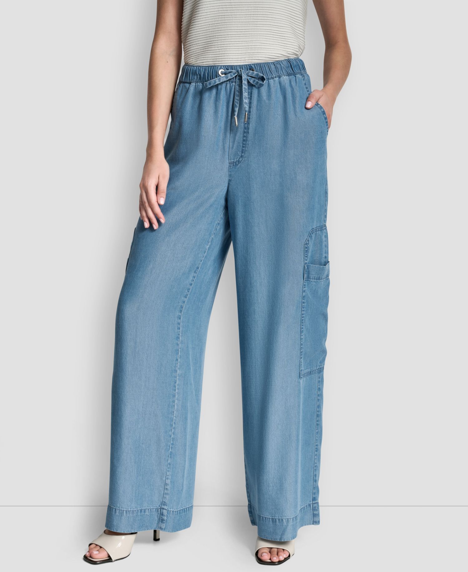 Women's Patch Pocket Detail Pull-On Pants