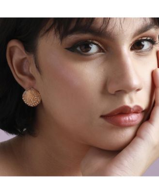 Pearl Seashell Stud Earrings