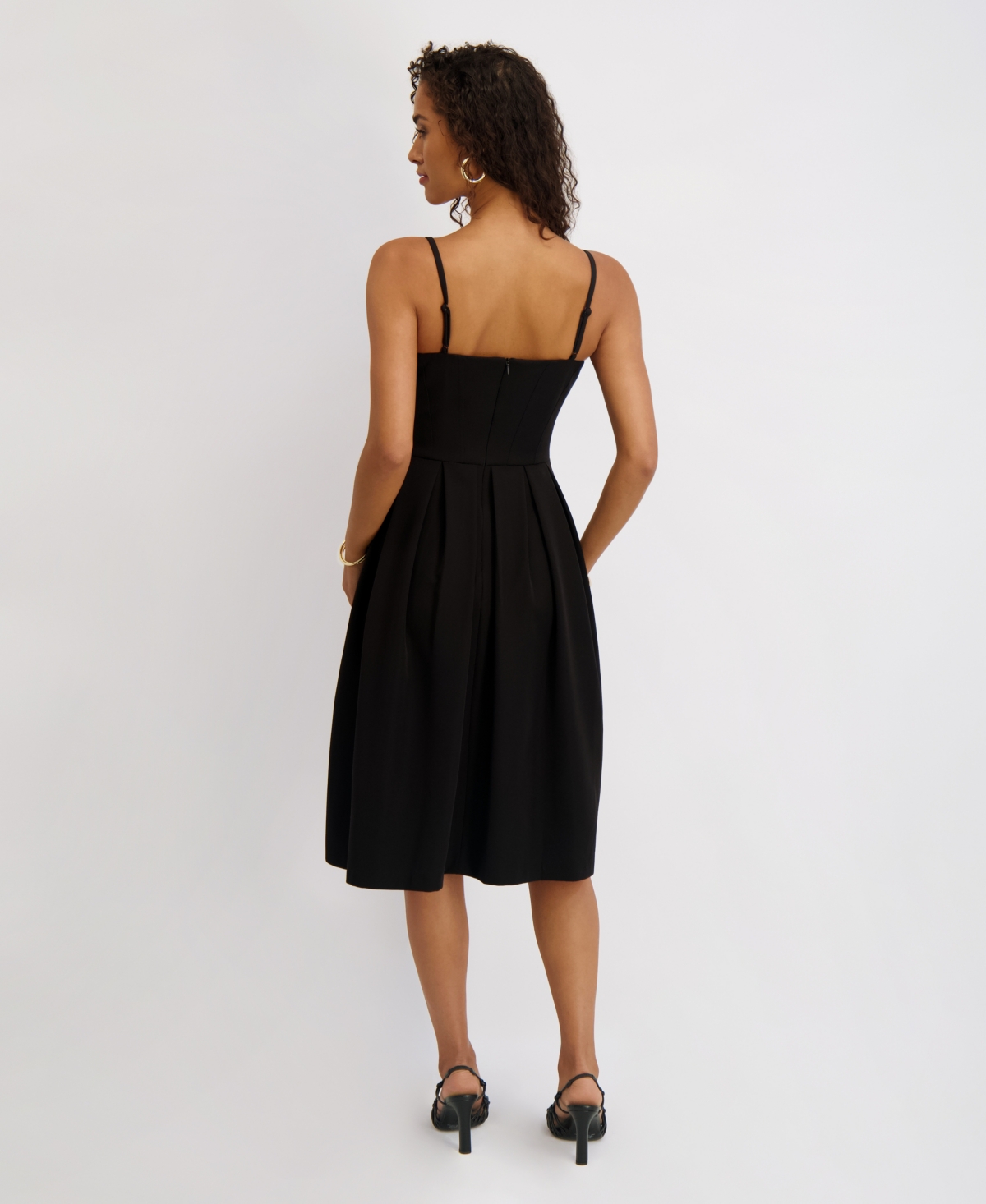 Siena Women's V-Neck Sleeveless Dress