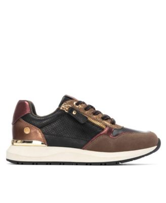 Women's Side Zipper Casual Sneakers By XTI