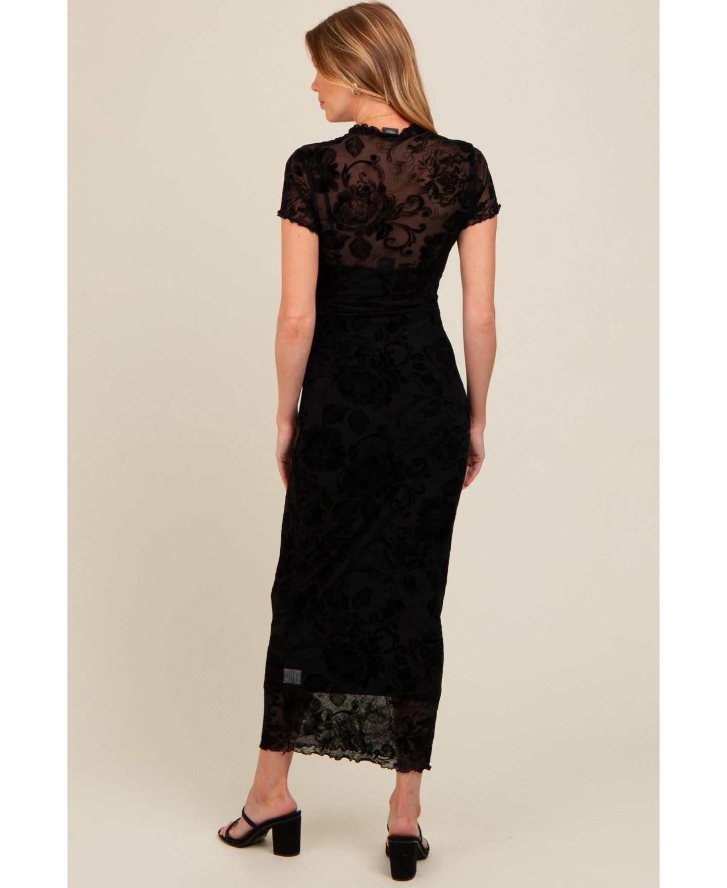 Женское платье Pinkblush Black Floral Mesh Overlay Fitted Maxi, цвет: Чёрный — фото 5