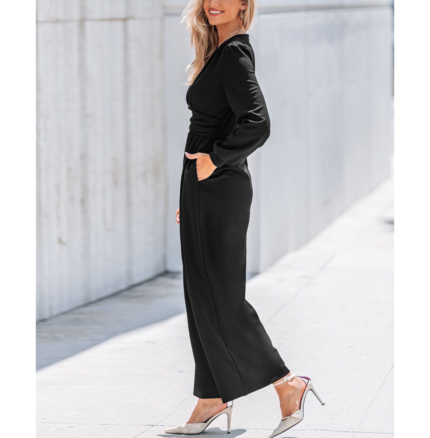 Женский комбинезон Cupshe Plunging Long Sleeve Wide Leg Jumpsuit, цвет: Чёрный — фото 4
