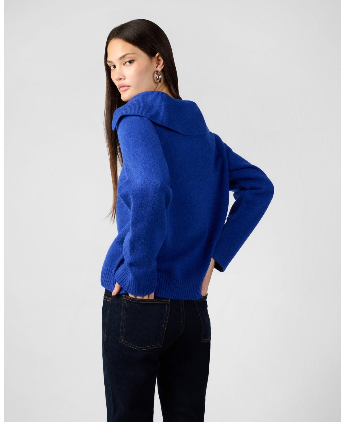 WeWoreWhat Women's Collar V Neck Sweater