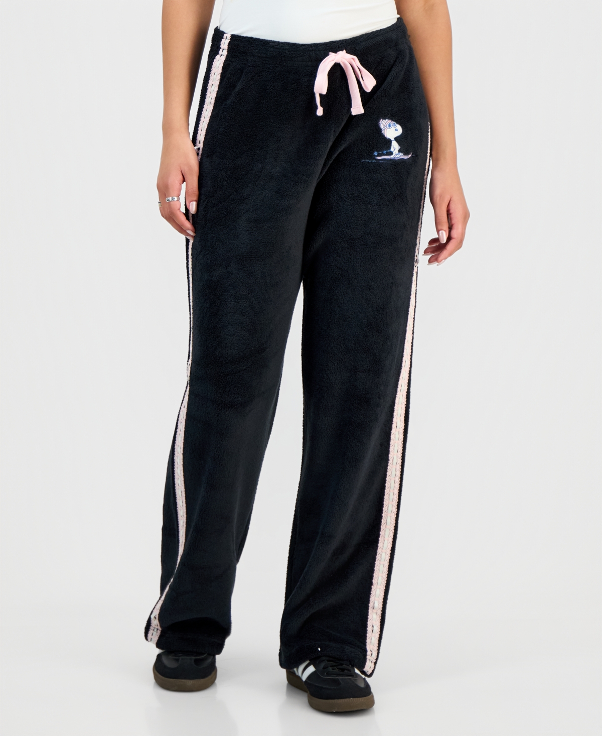 Love Tribe Juniors' Snoopy Lace-trim Plush Lounge Pants In Black