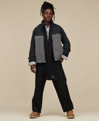 UGG®