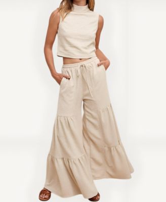 Women's Sleeveless Textured Mock-Neck Crop Top & Tiered Wide-Leg Drawstring Pants 2-Pc. Set