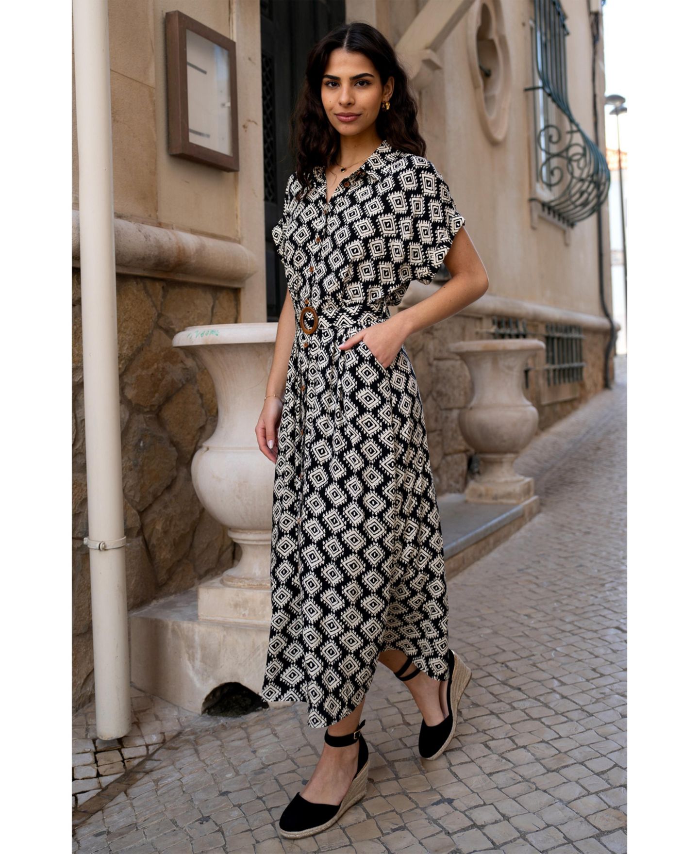 Женское платье Yumi Belted Midi Shirt Dress, цвет: Чёрный — фото 6