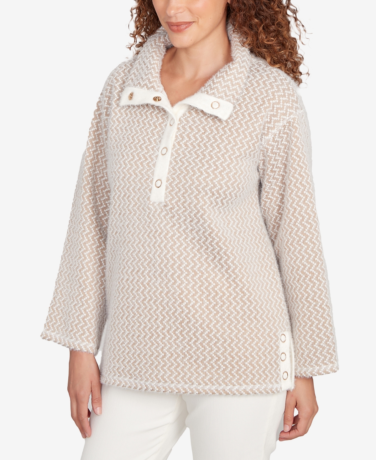 Ruby Rd. Petite Zig Zag Snappy Knit Top In White