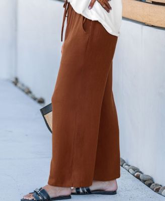 Women's Wide-Leg Pleated Pants
