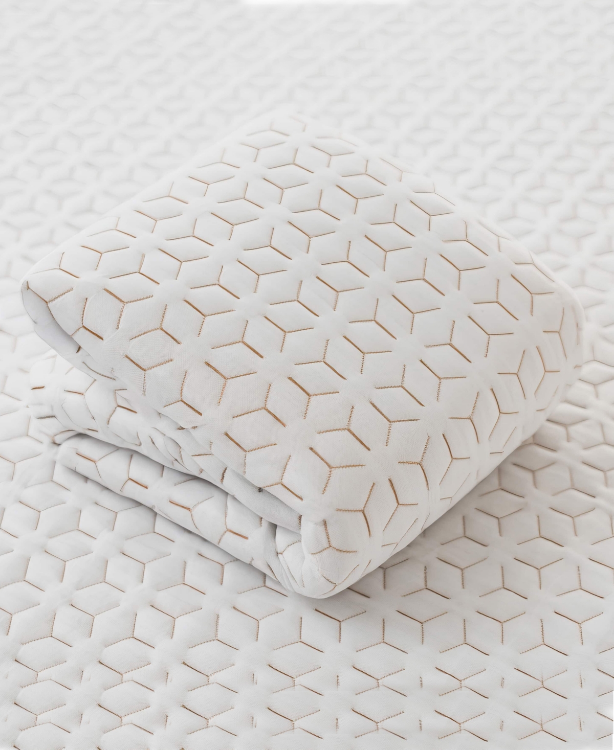 Nestl Copper Hypoallergenic Waterproof Cooling Mattress Protector