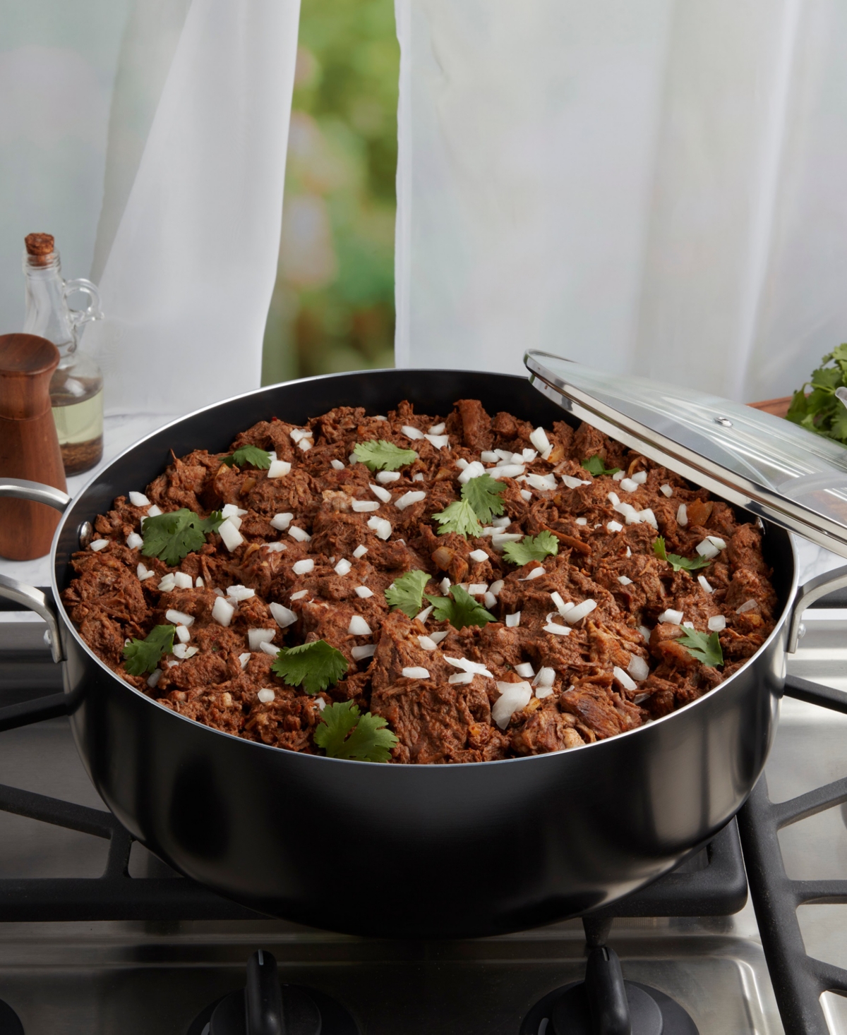 Infuse Latin Caldero Nonstick Aluminum 10.5-quart Saute Pan In Black