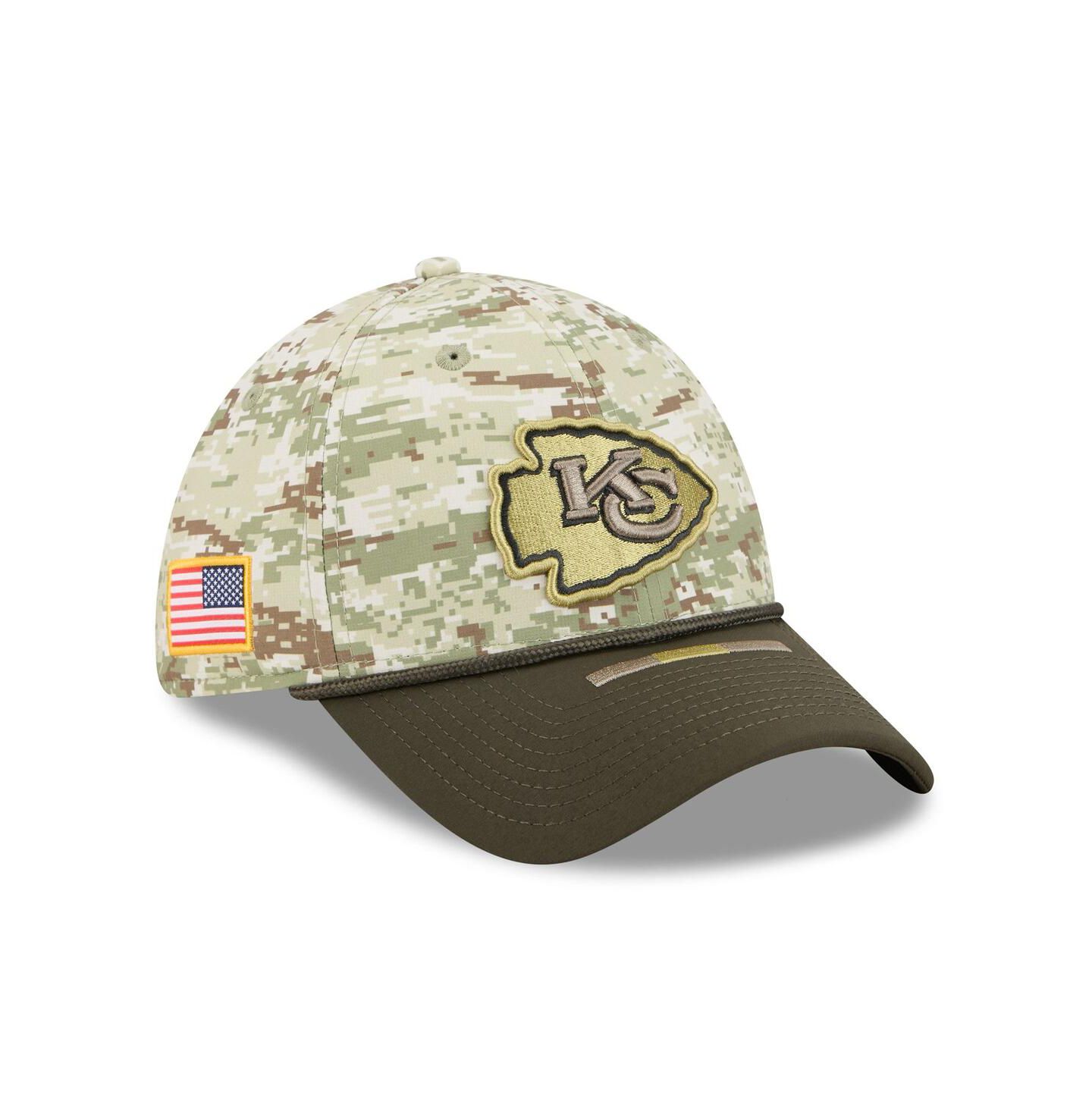 Мужская кепка New Era Camo/Dark Green/Dark Green Kansas City Chiefs 2025 Salute to Service 39THIRTY Flex Hat — фото 1