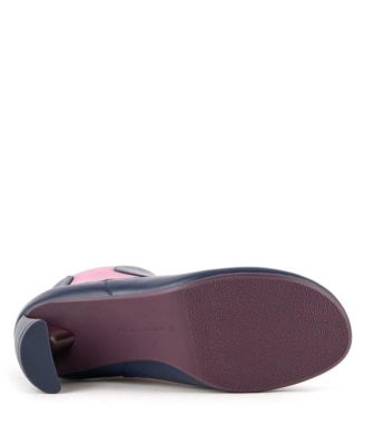 Womens Zuma Flow Mid Booties