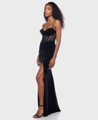 Junior's Sweetheart Neck Lace-Up Back Gown
