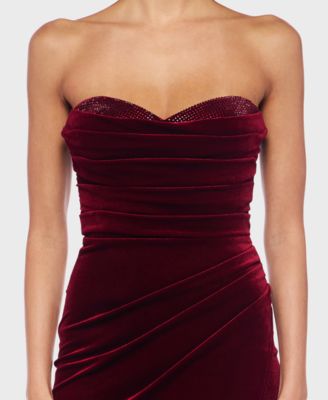 Junior's Velvet Strapless Sweetheart Neck Dress