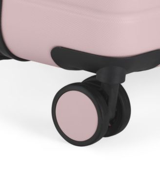 Lisbon 22" Carry-On Spinner