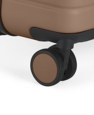 Lisbon 22" Carry-On Spinner