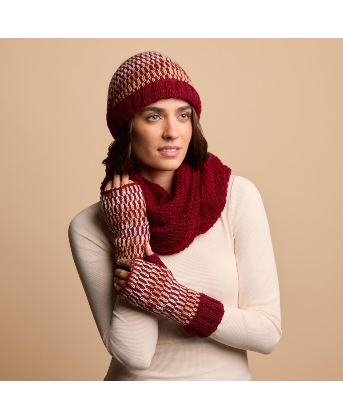 Feelgoodz Women s Artisan Hand-Knit Adirondack Cap