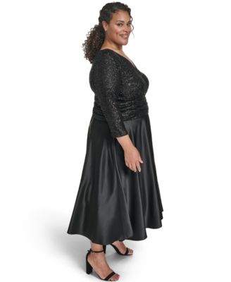 Plus Size 3/4-Sleeve V-Neck Dress