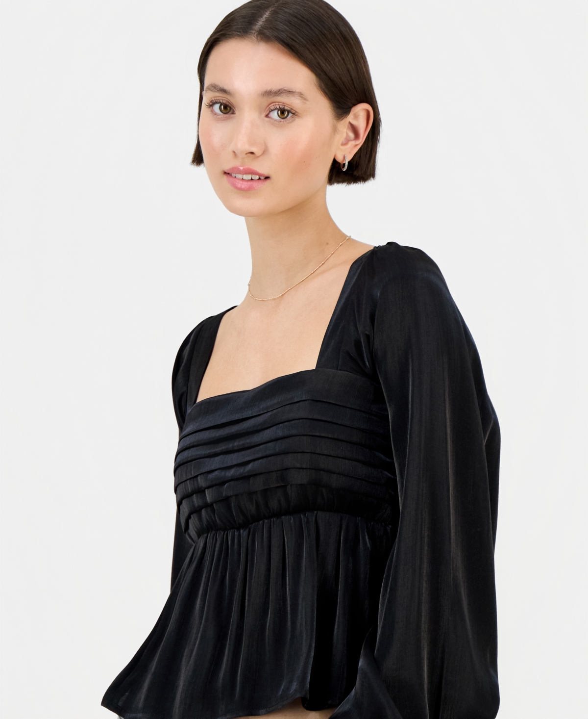 Self Esteem Juniors' Long-sleeve Pintuck Bust Woven Top In Black