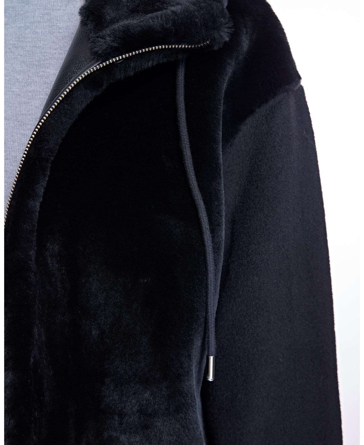 Женская куртка Julia & Stella By Maximilian Hooded, цвет: Чёрный — фото 6
