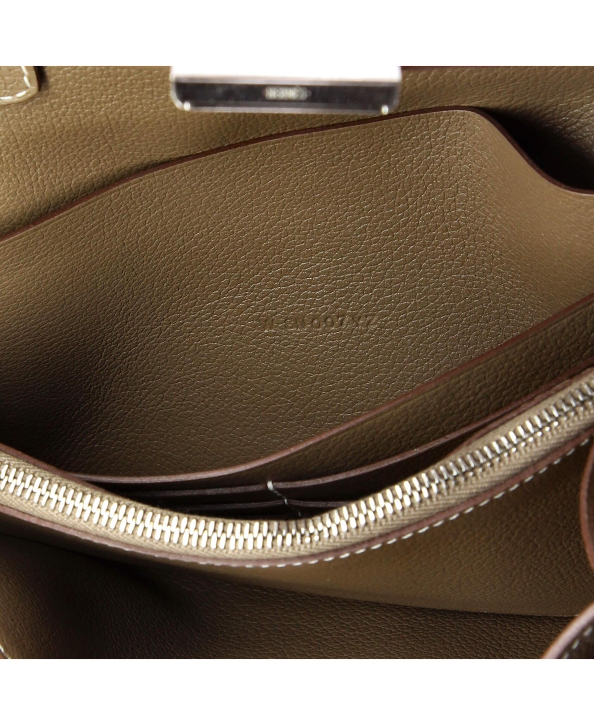 Pre-Owned HERMA‰S Constance To Go Wallet Evercolor
