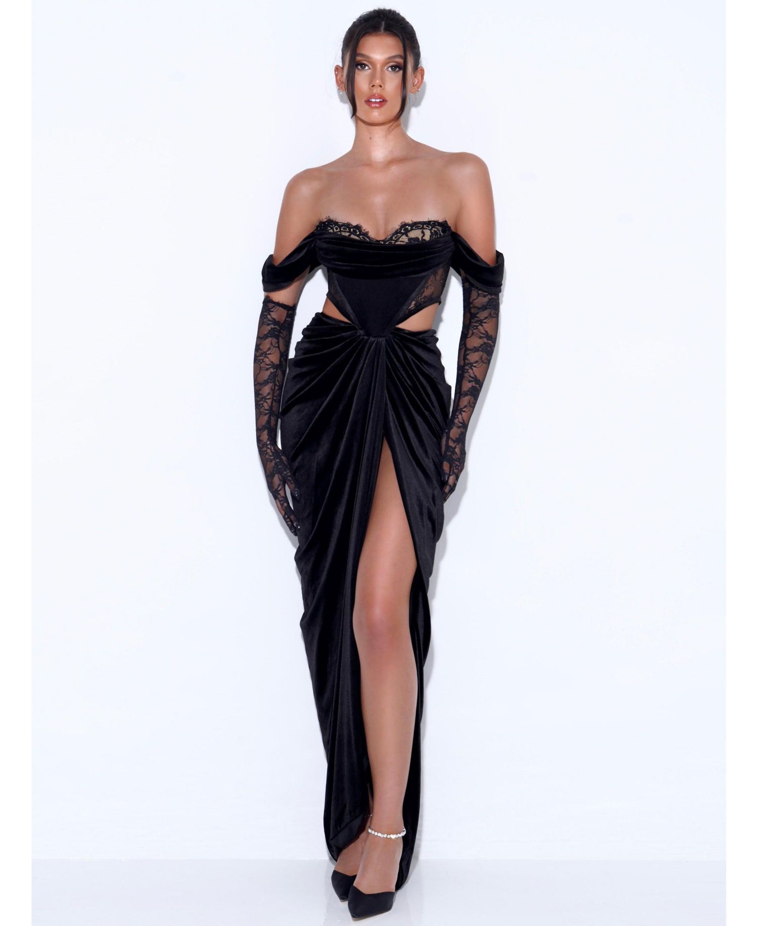 Women's Quintessa Black Lace Velvet Corset Off Shoulder Gown