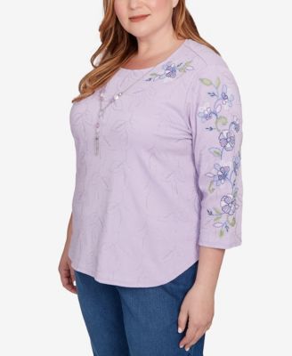 Plus Size Hilton Head Embroidered Sleeve Textured Top with Necklace