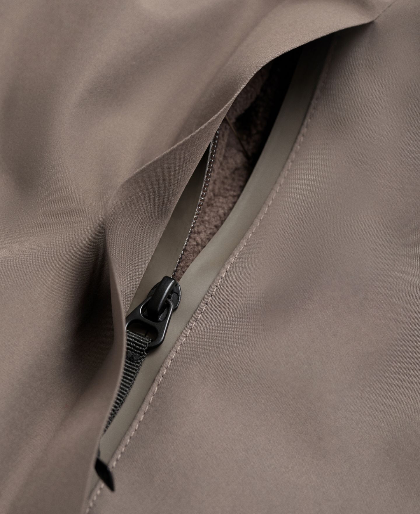 Мужская куртка Mango Water-Repellent Thermolite Hooded, цвет: Средний коричневый — фото 6