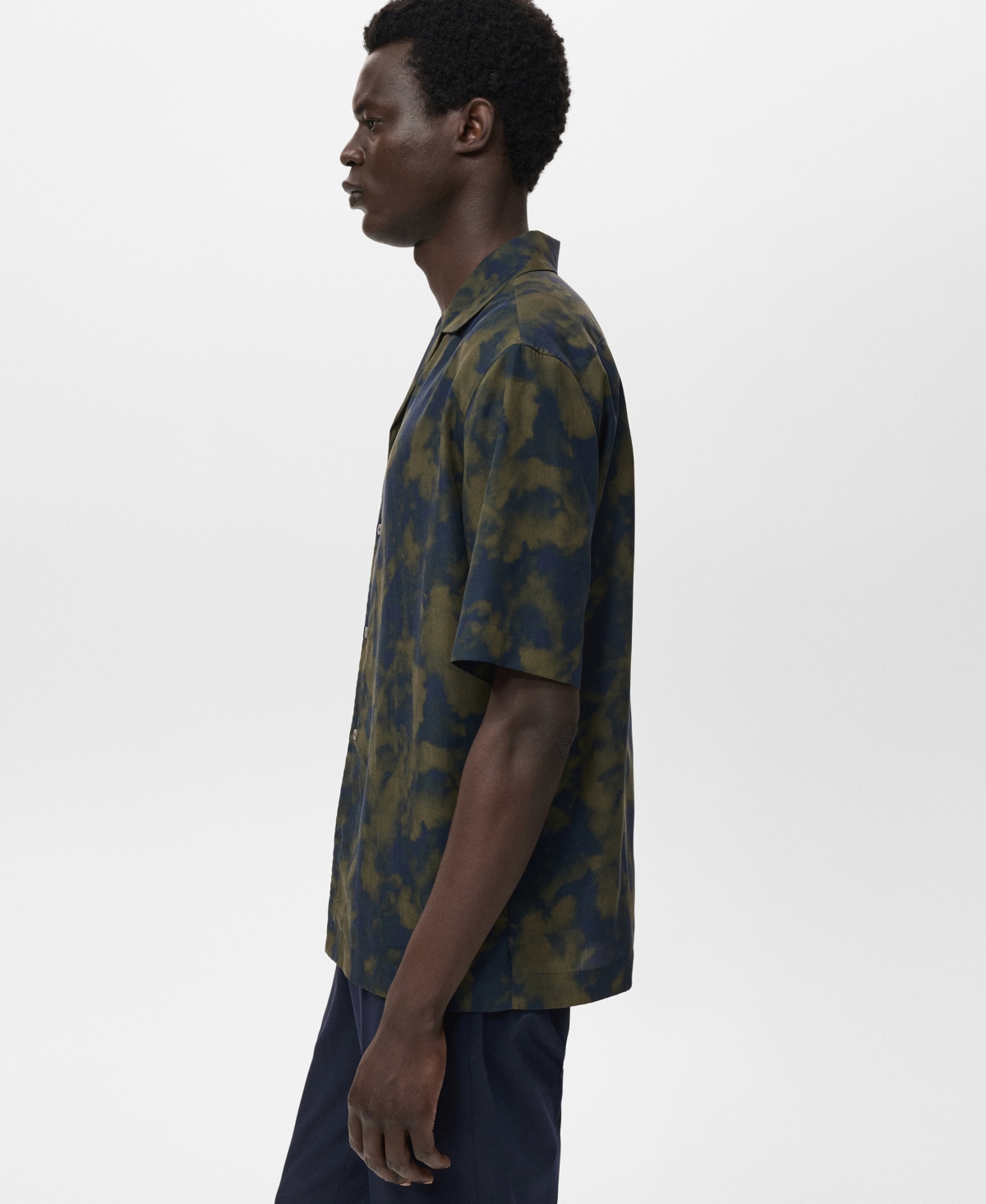 Mango Men's Printed Fluid Regular-Fit Shirt