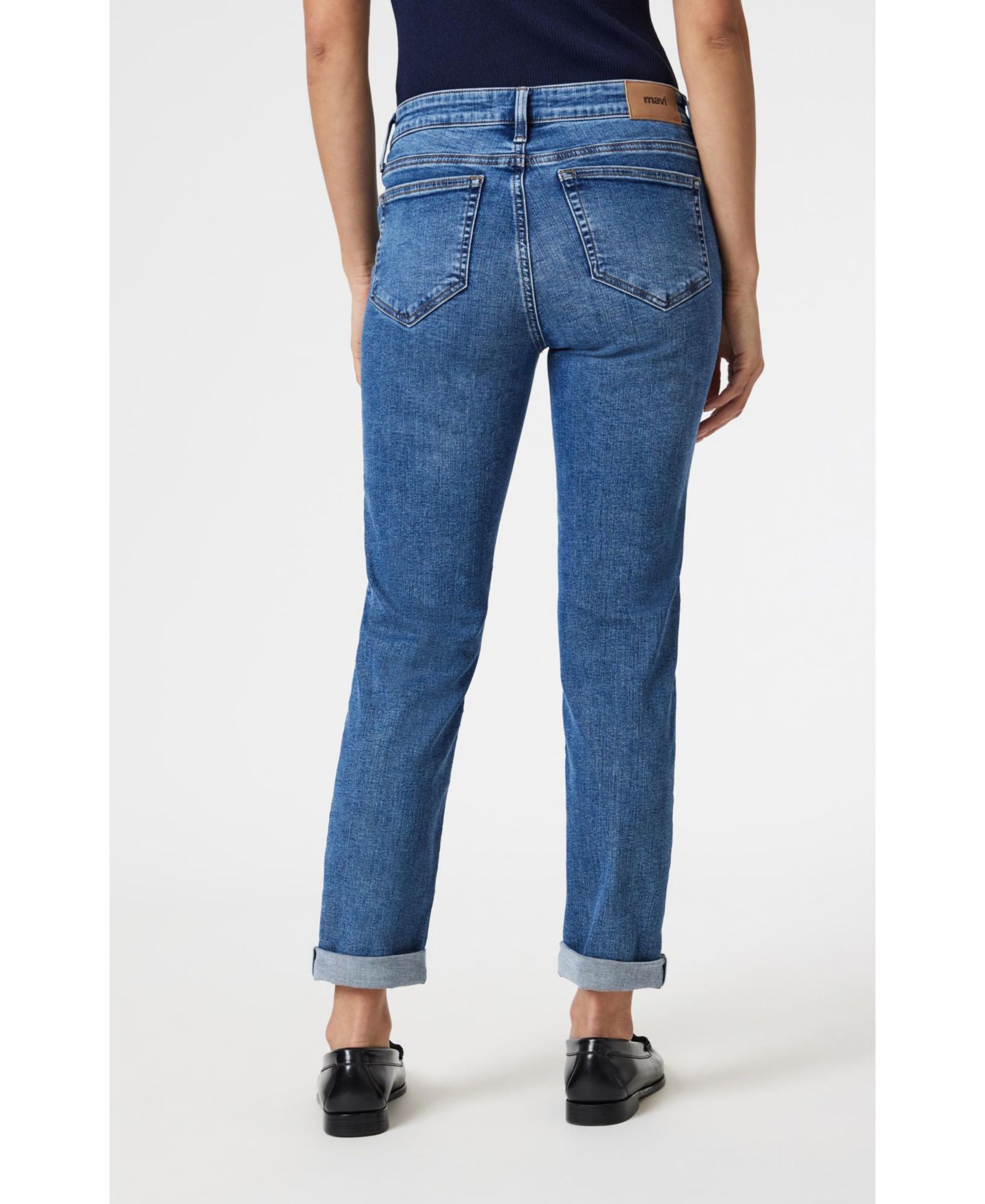 Женские джинсы Mavi Jeans Mavi Emma Slim Boyfriend In Mid Brushed Tribeca, цвет: Индиго — фото 2