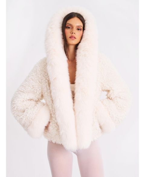 Женские куртки Miss Circle Women's Jumbo Kali White Faux Shearling Fur Trimmed Coat