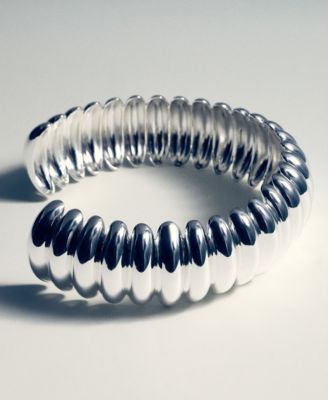 Women's Embossed Rigid Choker Collar